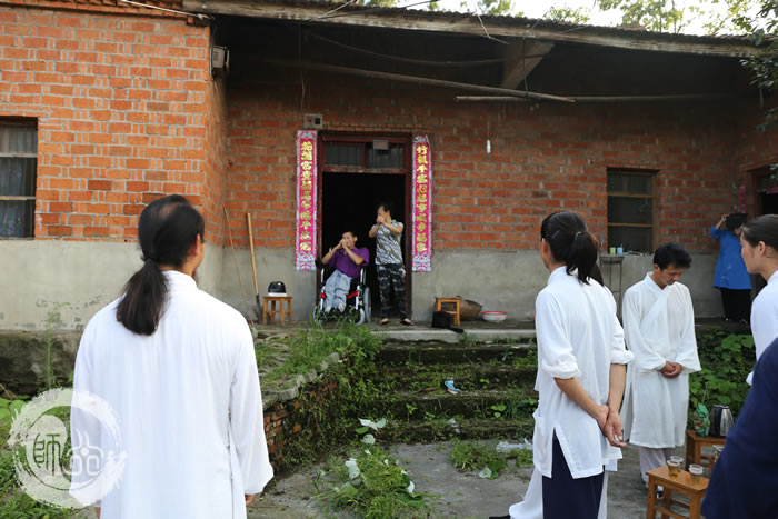 爱心捐赠 传递正能量 