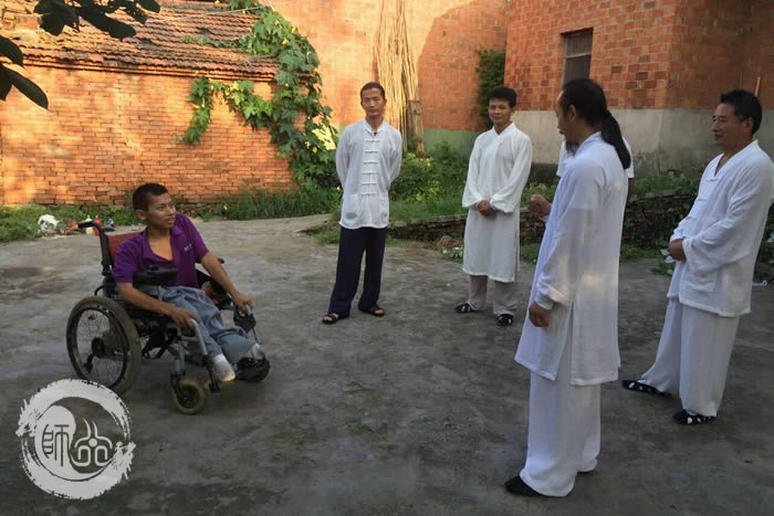 爱心捐赠 传递正能量 