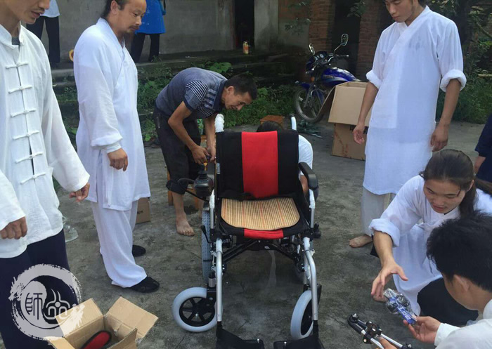 爱心捐赠 传递正能量 