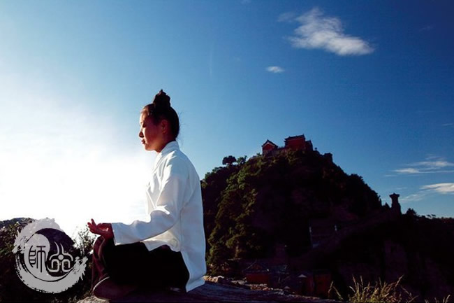 行拳静练中巧妙应用意和气