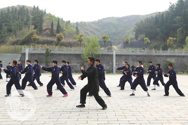 练太极拳常见的主要错误