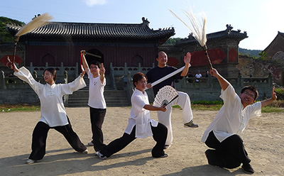 澳门大学团队来馆学习