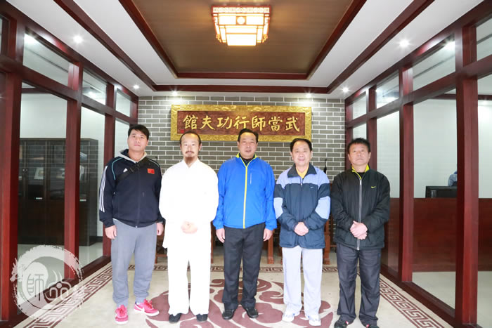 武汉体育学院武当山国际武术学院领导与馆长合影