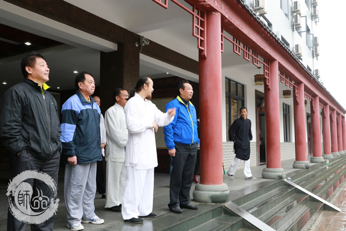 武汉体育学院武当山国际武术学院领导来馆考察
