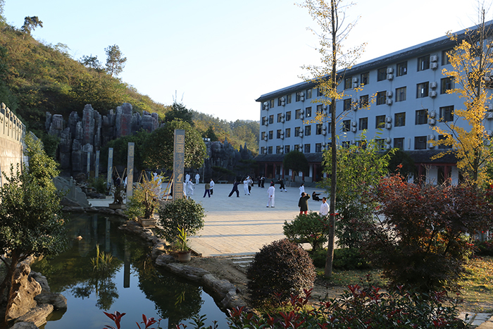 武当深处有桃源,圣山必会有圣贤