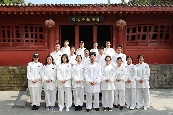 武汉大学总裁国学班来馆学习交流