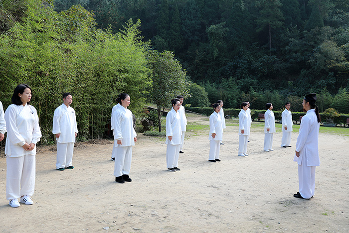 武汉大学总裁国学班来馆学习交流