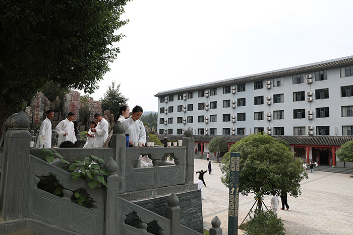 武汉大学总裁国学班来馆学习交流