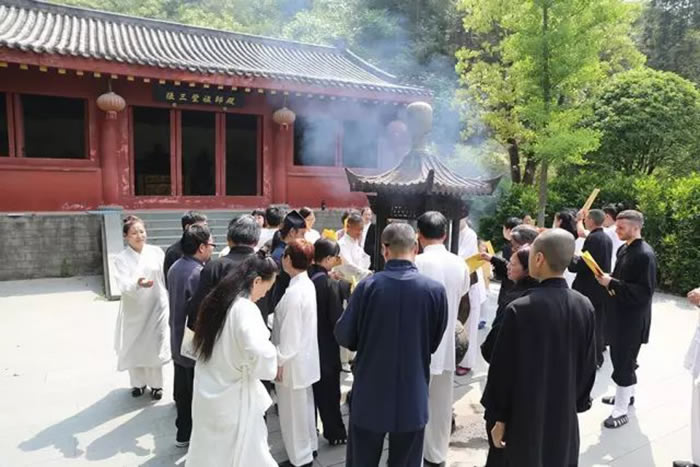 太极诗人谈修行：修的是心，行的是路