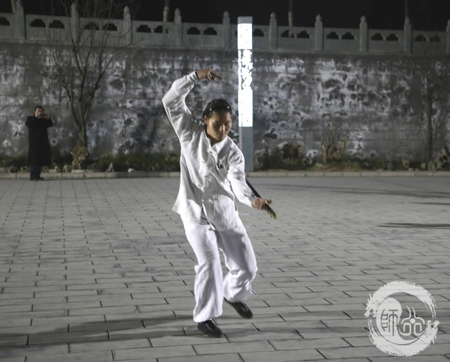 师行武馆学员太乙剑表演