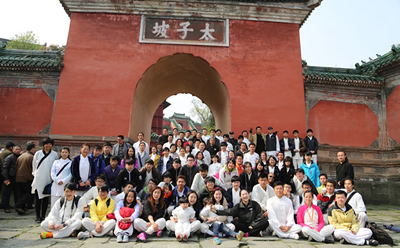 师行武馆百人春日踏青