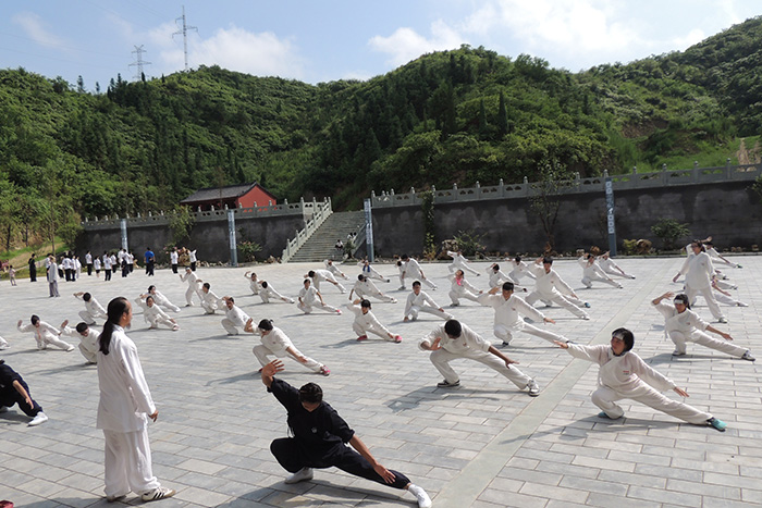 香港青年问道武当