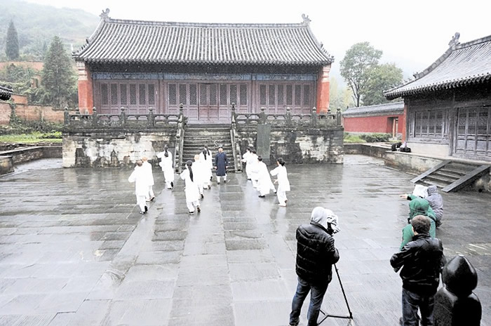 “今日俄罗斯”国际电视台镜头下的武当功夫