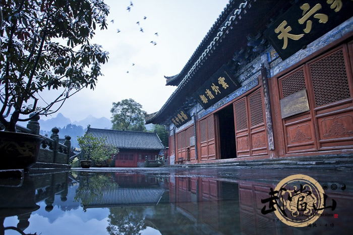 风景优美的秋季 灵动武当最令人销魂