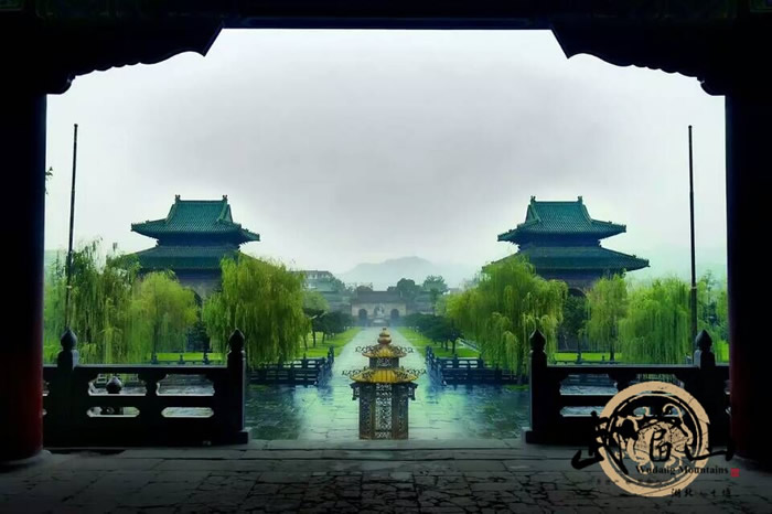 风景优美的秋季 灵动武当最令人销魂