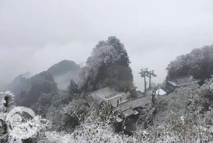 2015年武当山的第一场雪！ 