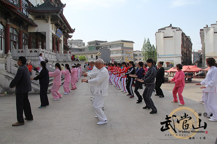 武当武术走进社区,征服韩国