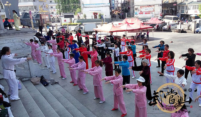 武当山特区武当武术“六进”活动如火如荼