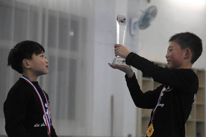 武当少年登上央视CCTV-14频道大舞台