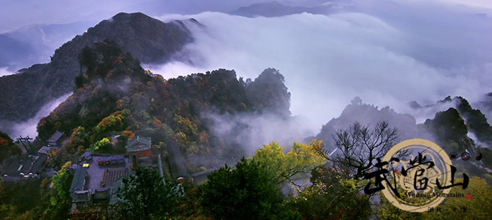 感受武当山之美,抚摸高山云海