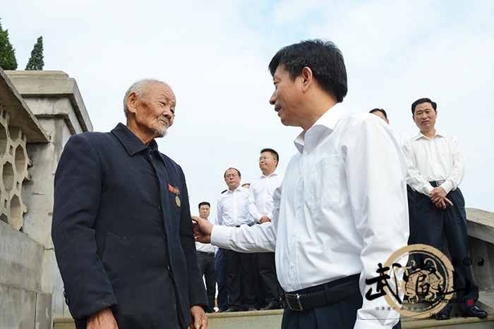 武当山特区举行烈士公祭活动缅怀革命先烈