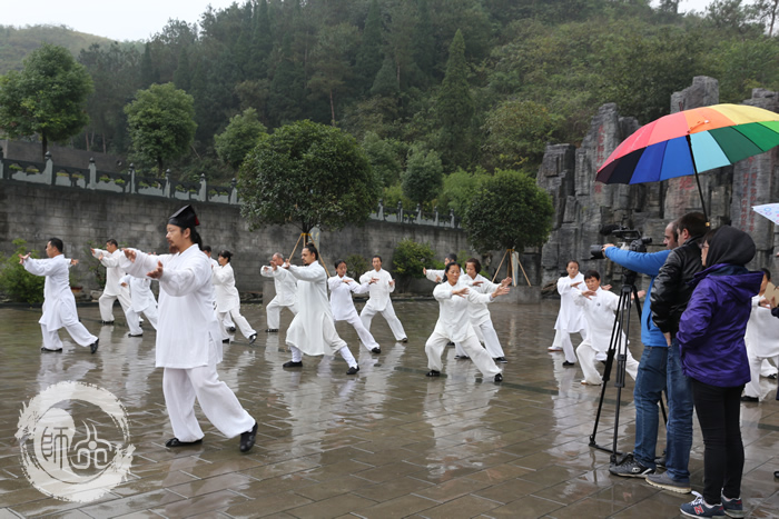 大型纪录片《这里是中国》在武当山拍摄