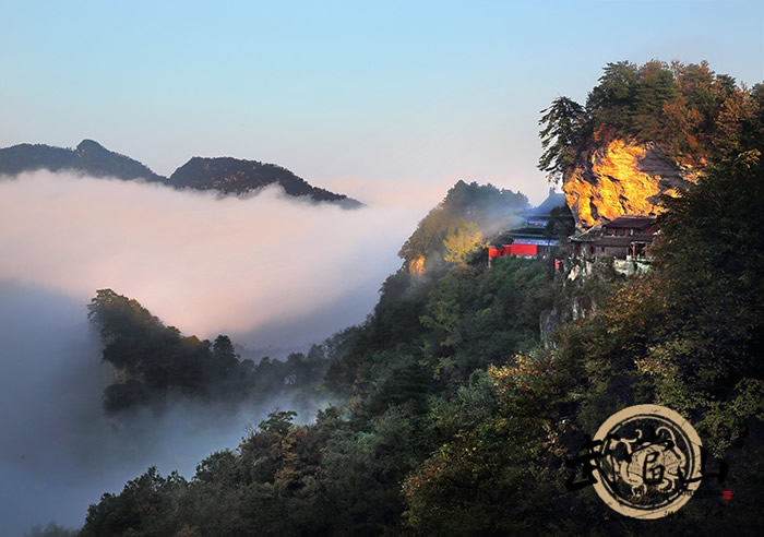 武当山古建筑飞升崖：传说真武大帝得道成仙之地