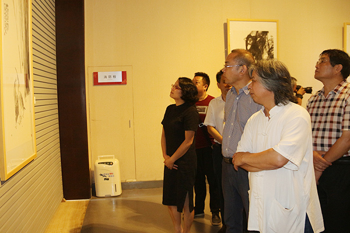 “相约武当·吴俊化花鸟作品展”在武当山地质博物馆隆重开幕