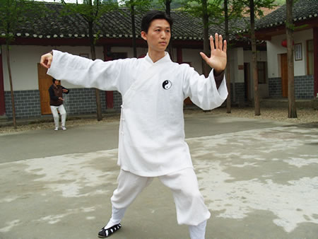 葛庆 男 30岁 南宁市