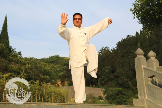 老年人多练练武当太极拳可以预防跌摔