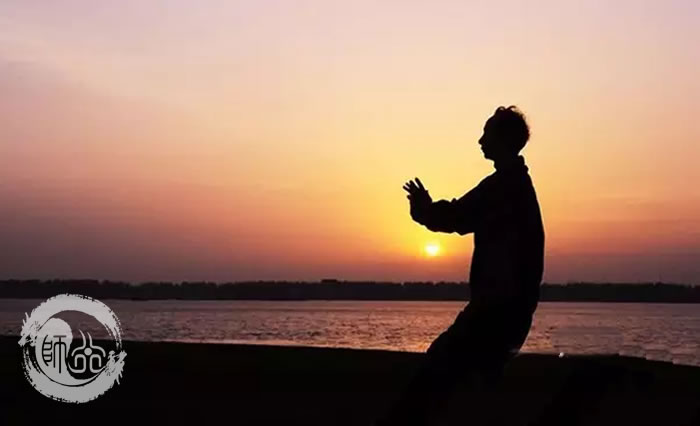 练太极拳如何吞身吐身