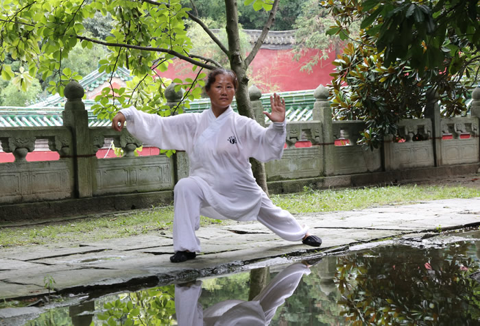 太极人生：再忙，也要练套太极拳！