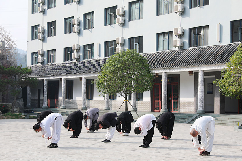 练好太极的秘诀 气沉丹田舒展圆活