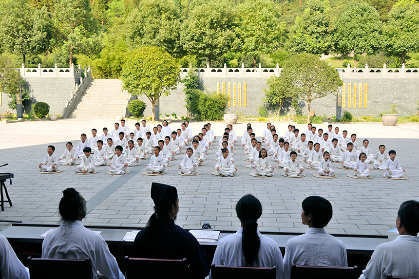 武当武术夏令营亲子班第一期结业典礼