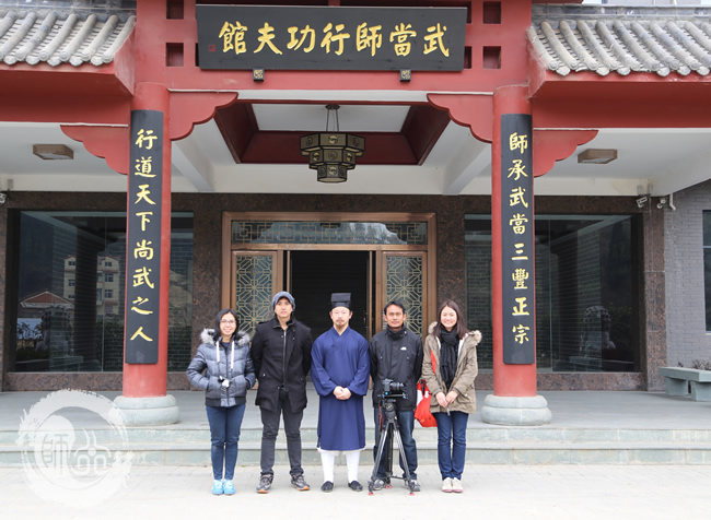 师行道长与泰国媒体朋友合影留念