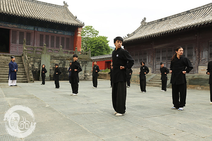 陈师行道长视察武馆传统武术班