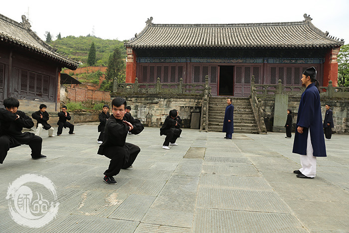 陈师行道长视察武馆传统武术班