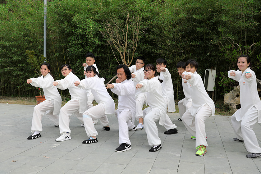 香港青年协会连续九年做客师行武馆