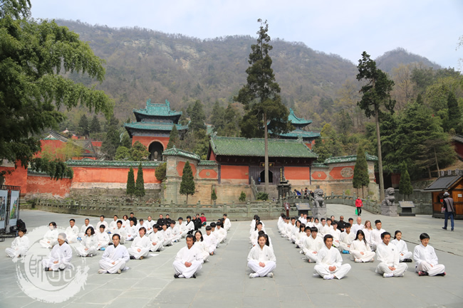 师行武馆学员在紫霄宫