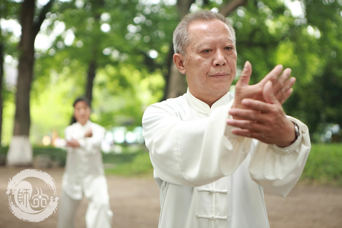 骨质疏松不妨适当练练太极